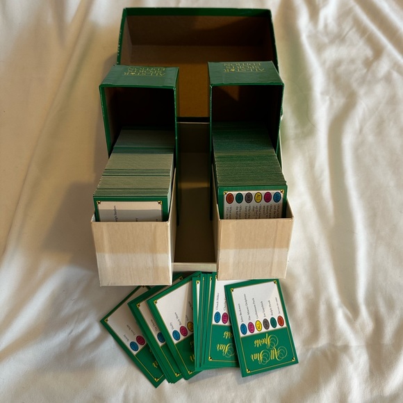 VINTAGE set of Trivial Pursuit game and expansion packs - Picture 6 of 12